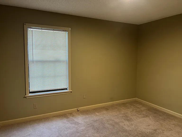 808 Barony Ct — Photo 7