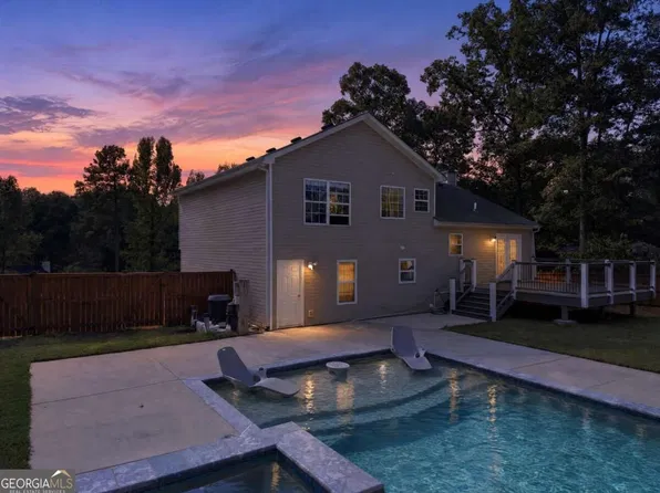 2032 Emerald Pointe Dr, Winder, GA 30680