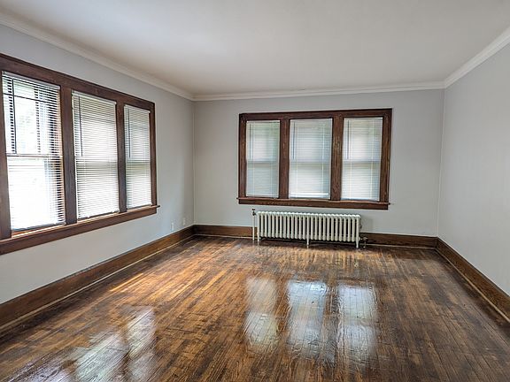 2nd image of 1331 Evelyn St #2