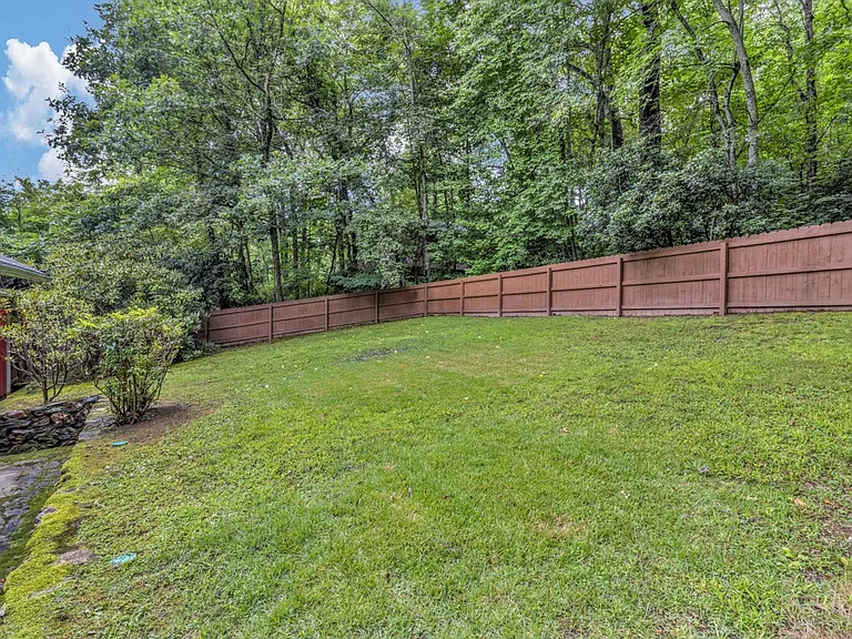 Meeks Rd — Photo 3
