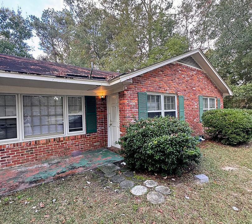 1st image of 108 N Edgewood Dr #A