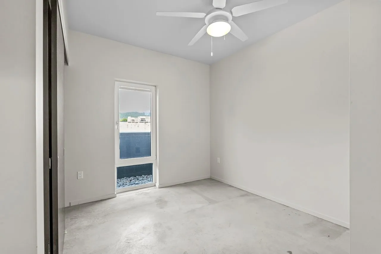 Q21 — Photo 4