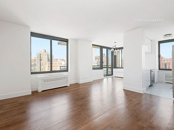 3rd image of 1632 2nd Ave #2603