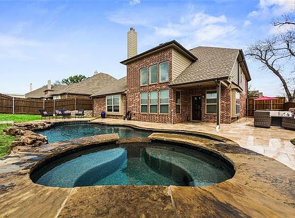 2nd image of 3708 Primavera Dr