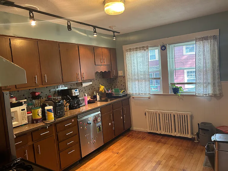 94 Bourne St #1 — Photo 7