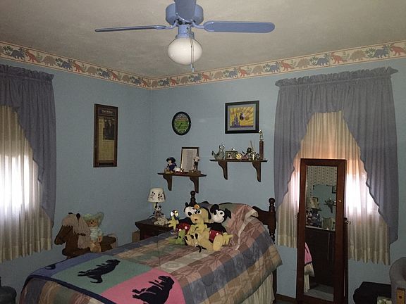 5th image of 379 Pioneer Cir