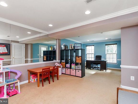 3rd image of 1500 Grosbeak Ct