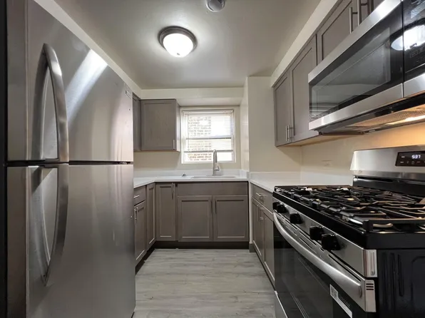 1300 S 51st Ct APT 201, Cicero, IL 60804