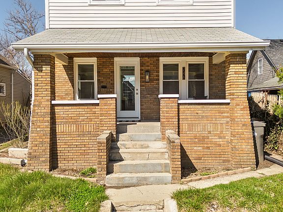 3rd image of 746 Parkway Ave
