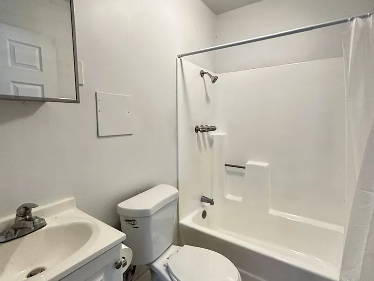 13913 N Palm St #11 — Photo 9