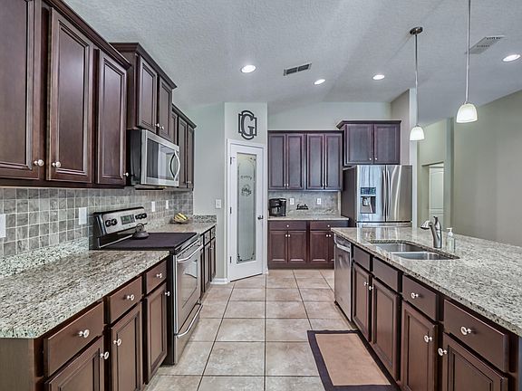 2nd image of 75224 Fern Creek Dr
