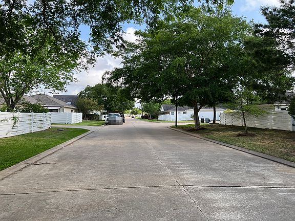 5th image of 6131 Settlers Square Ln