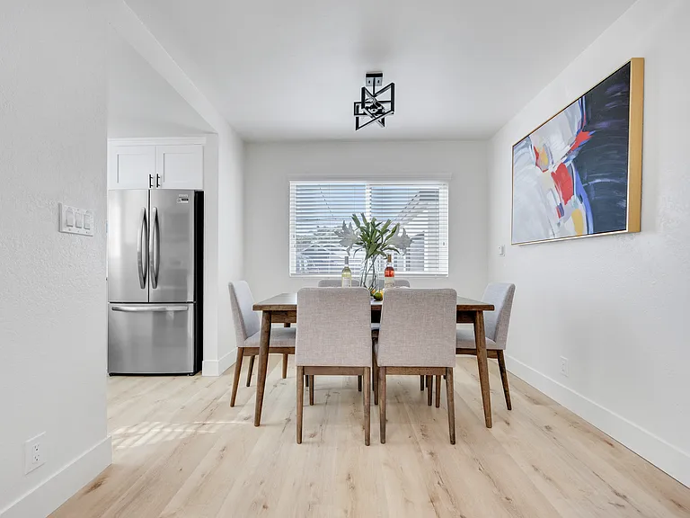 1075 Molino Ave #3 — Photo 11