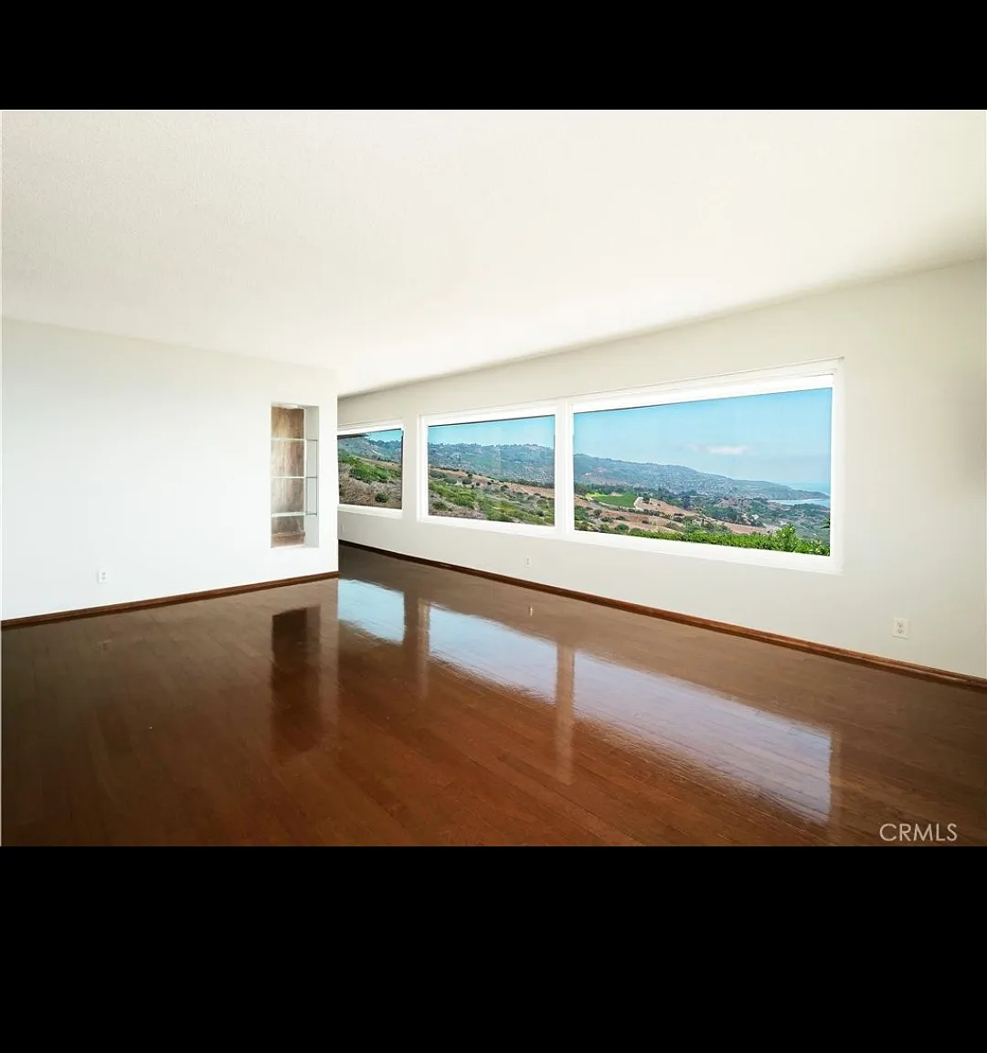 31423 Marne Dr — Photo 3