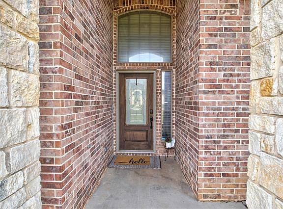 5th image of 2903 Saunter Ln