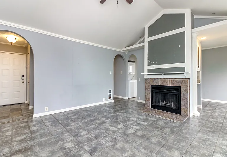 625 N Jackson Ave #B42 — Photo 9
