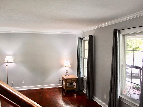 5th image of 3120 Lakewood Dr
