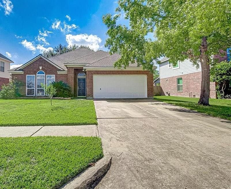 1st image of 18163 Holly Forest Dr