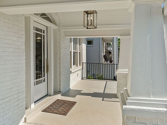 4th image of 1721 15th Ave S