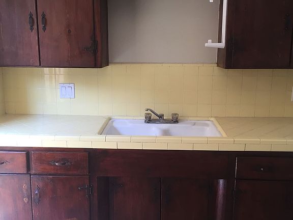 4th image of 4658 Hamilton St