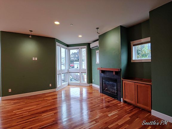 3rd image of 219 24th Ave E Unit A