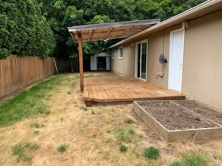 1070 Denise St SE — Photo 11