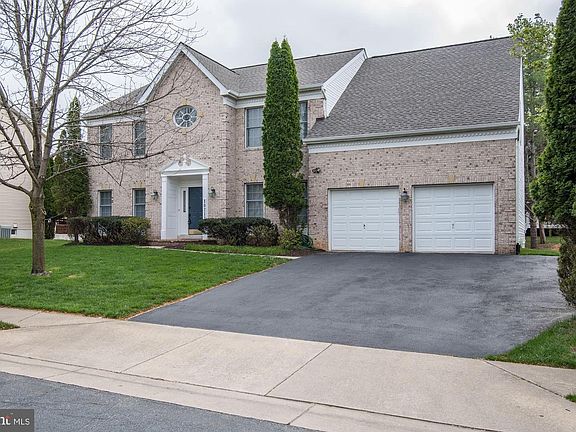 4th image of 10212 Daphney House Way