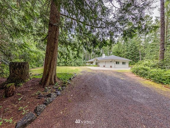 2nd image of 4926 Bridle Tree Drive NW