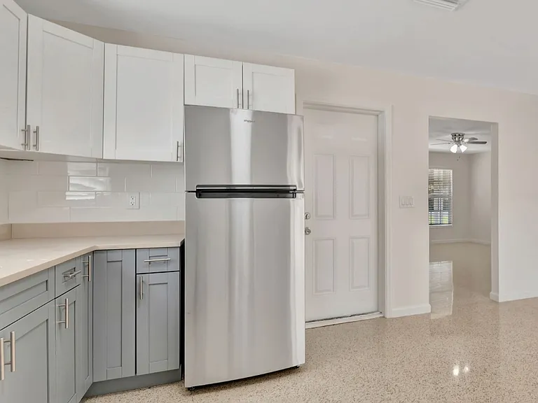 4714 W Vasconia St — Photo 7