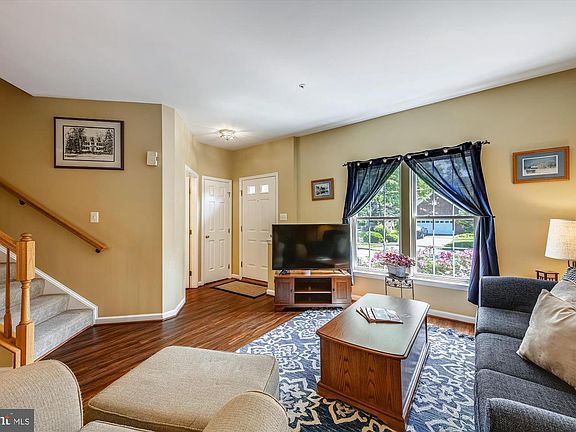 4th image of 1760 Wheyfield Dr