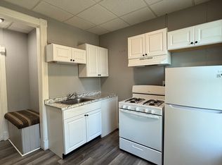 203 Main St #2F, Cohoes, NY 12047