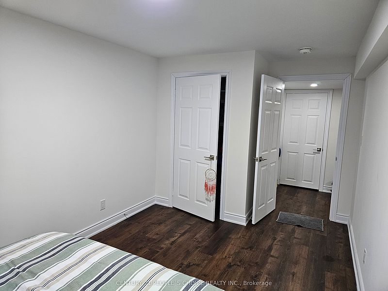 Kitchener House for rent - 2 Bedrooms — photo 10