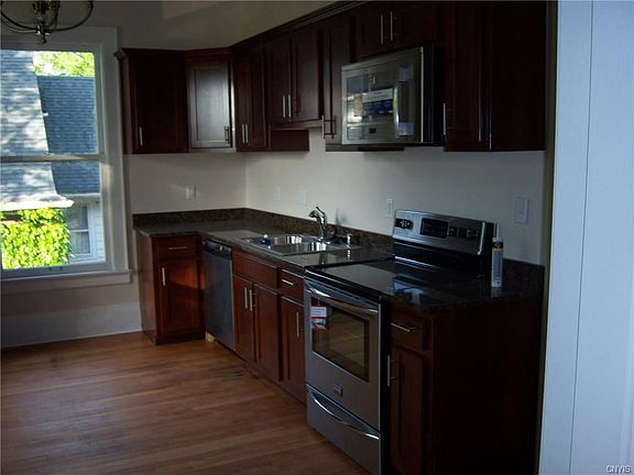 5th image of 1658 James St #2