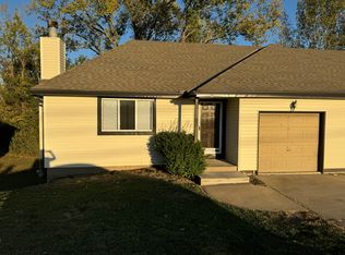 5407 Woodland Dr, Shawnee, KS 66218