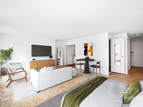 2nd image of 280 W 12th St APT 3W