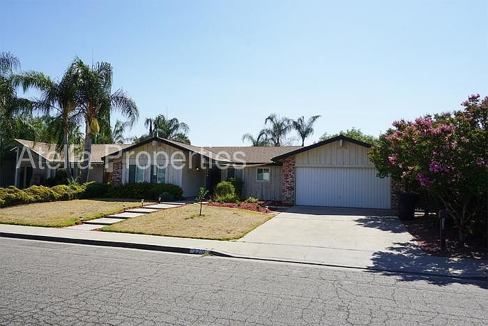 1st image of 2310 S Redwood Dr