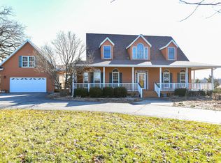 917 N Britton Rd, Union Grove, WI 53182