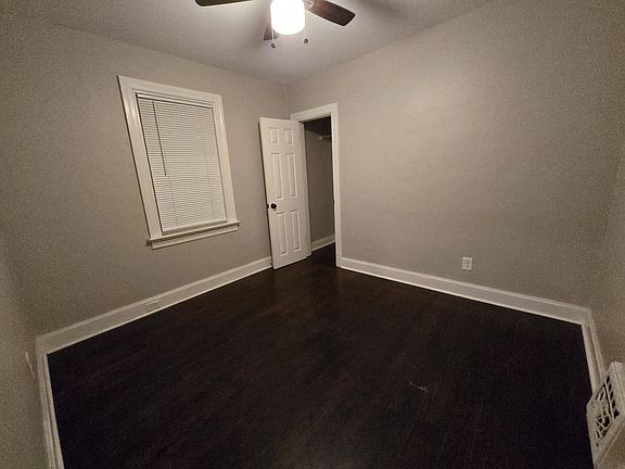 3rd image of 7524 Thelma Ave