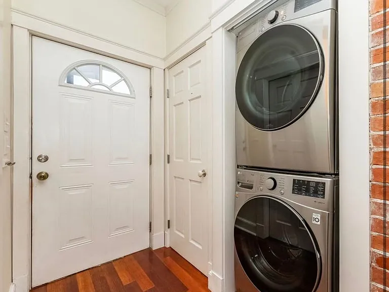 301 Richards Ave — Photo 12
