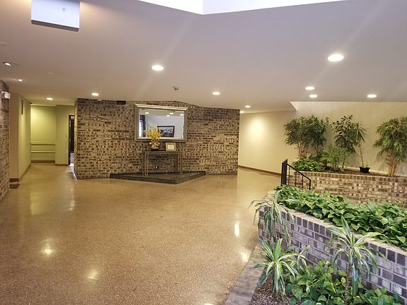 2nd image of 1243 E Baldwin Ln Unit 108