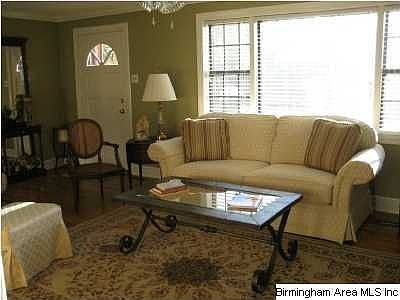 4th image of 5415 Pinecrest Dr