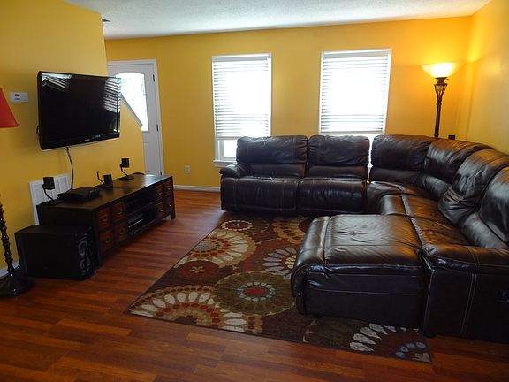 5th image of 3207 Fendall Ave