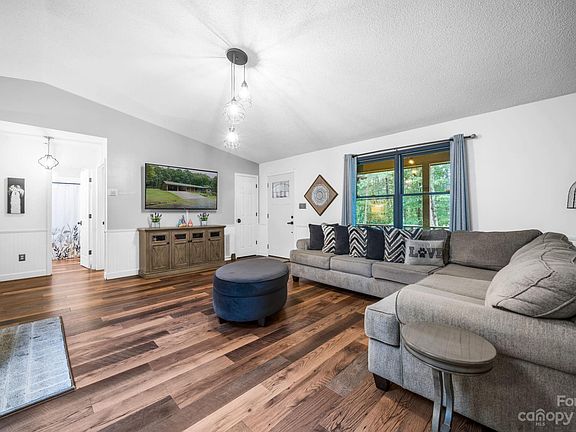4th image of 3769 Pitts Farm Dr