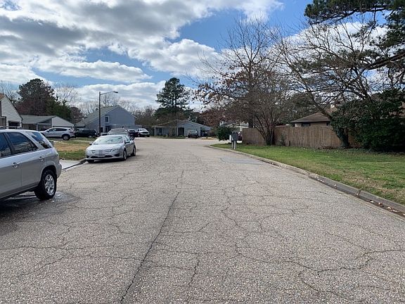 4th image of 4221 Buttonwood Ct