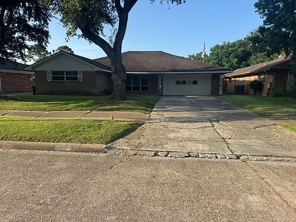 3rd image of 8206 Dillon St