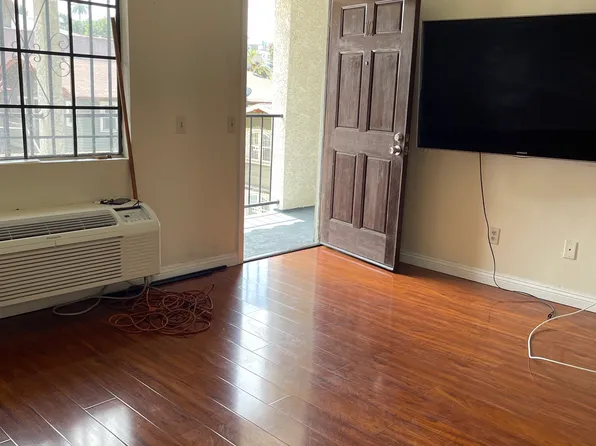 1285 Vin Scully Ave APT 1, Los Angeles, CA 90026