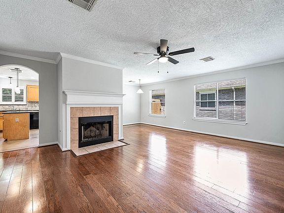 5th image of 5922 James Pl