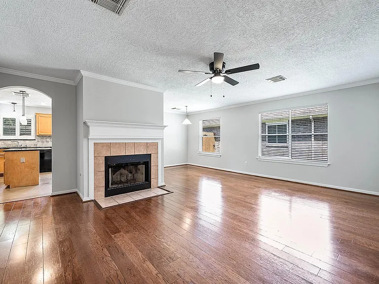 5922 James Pl — Photo 5