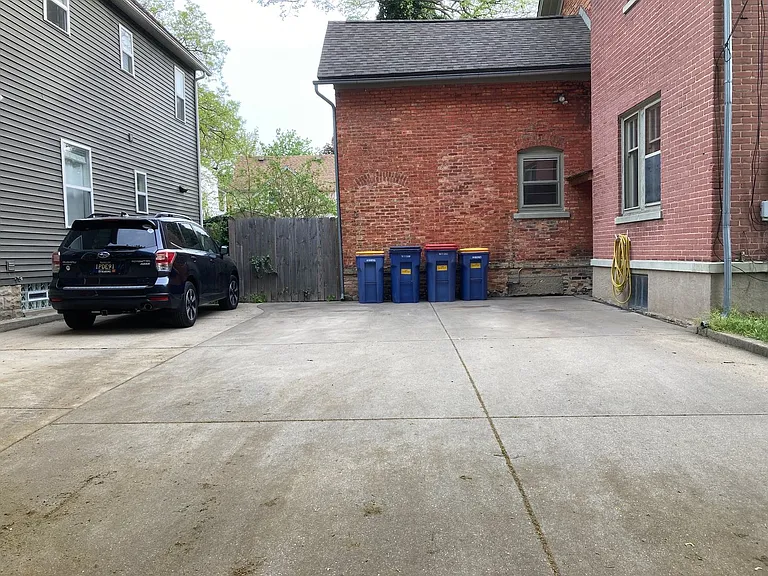 117-119 Fitzhugh SE — Photo 14