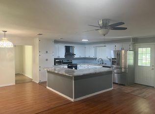 2308 Clinton Dr, Chandler, TX 75758